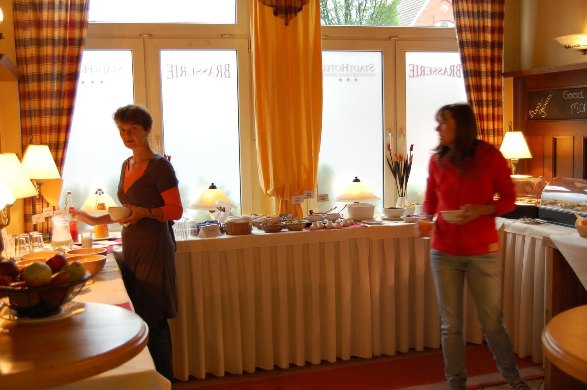 Stadthotel Детмолд Екстериор снимка