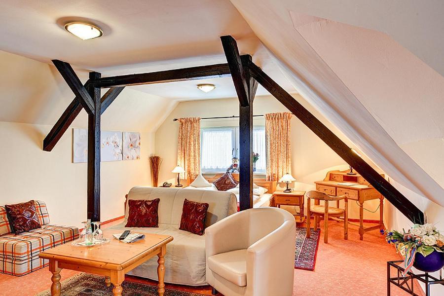 Stadthotel Детмолд Екстериор снимка