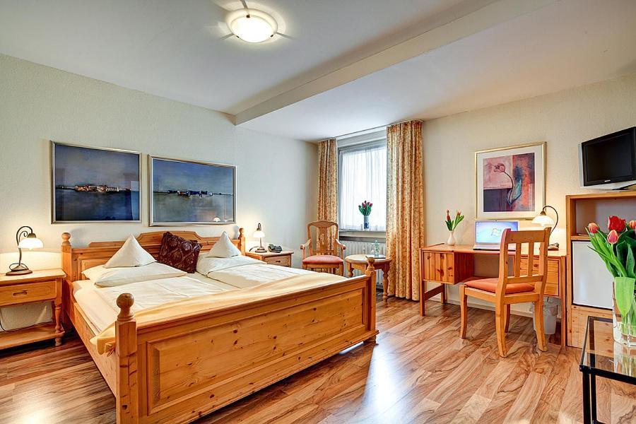 Stadthotel Детмолд Екстериор снимка